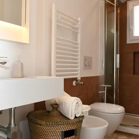A Due Passi Dal Colosseo - Vista Citta - Luxury Apartament