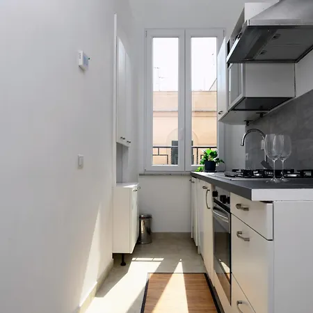 A Due Passi Dal Colosseo - Vista Citta - Luxury Apartament Rzym