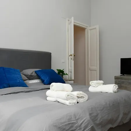 Apartament A Due Passi Dal Colosseo - Vista Citta - Luxury Rzym